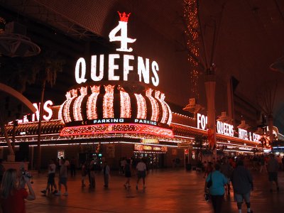 entrance of the 4 queens casino on fremont street